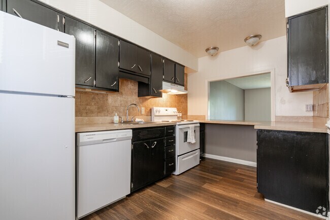 2HAB, 2BA - Jardín - 970 pies cuadrados - Mayfair Apartment Homes