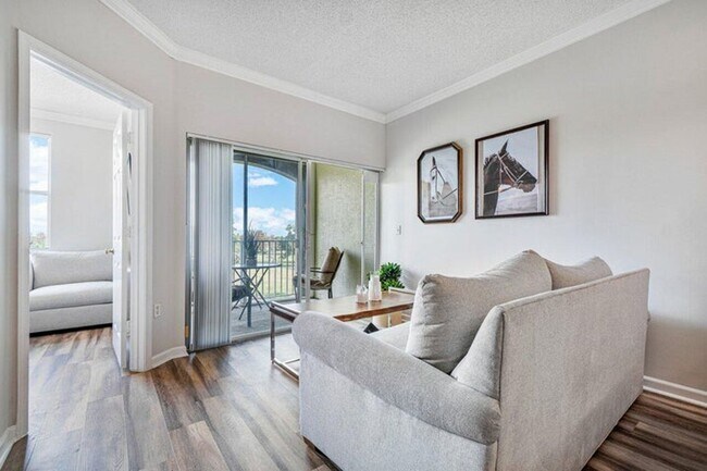 Foto del edificio - 2040 Greenview Shores Blvd