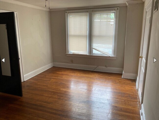 Building Photo - CONTINGENT ON CURRENT TENANTS NOT RENEWING