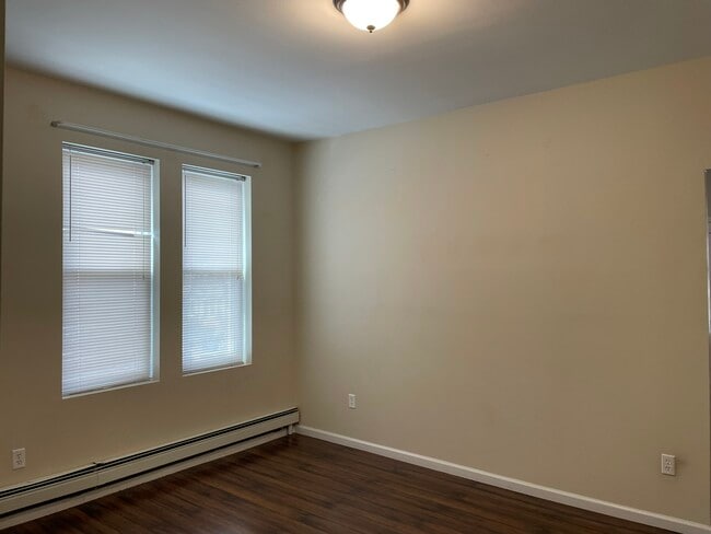 Building Photo - 684 85th St