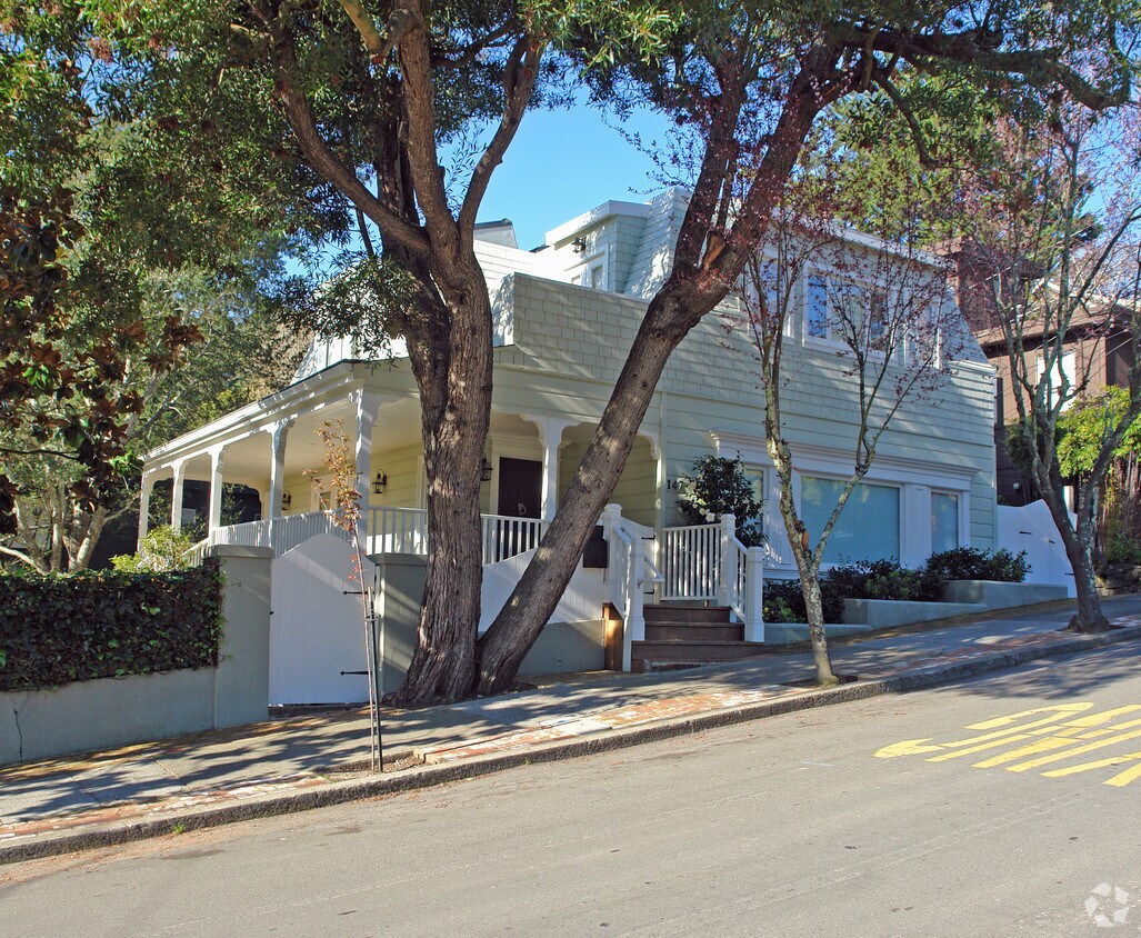 Primary Photo - 149 Lovell Ave