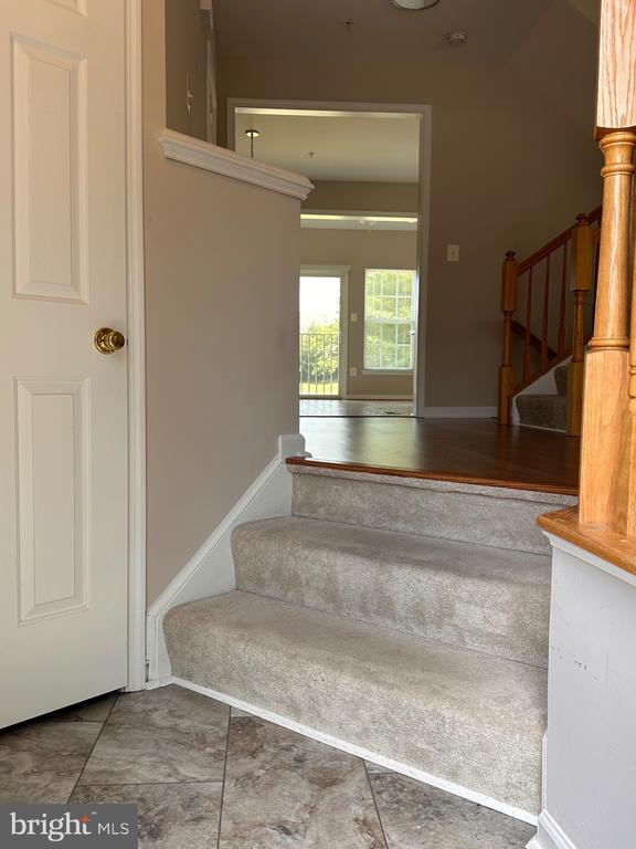 Foto del edificio - 9400 Birchwood Ct W