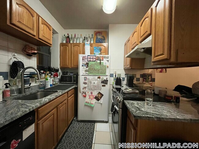 Foto del edificio - 715 Parker St