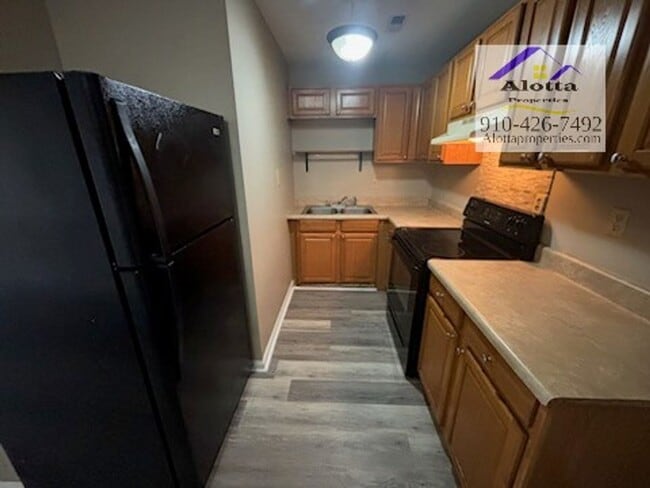 Building Photo - 6412 Ezras Ct