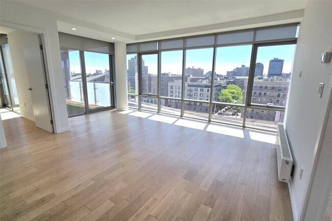 Foto del edificio - 40 Pinehurst Ave