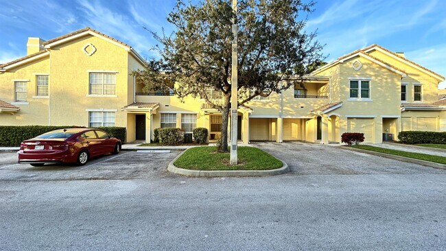 Photo - 104 SW Peacock Blvd Townhome