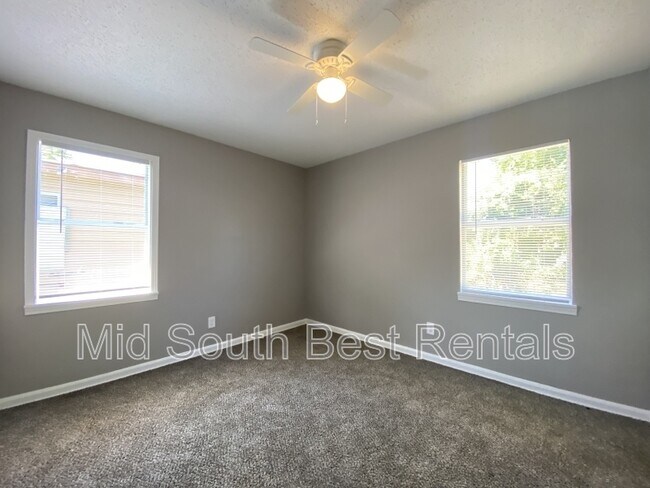 Building Photo - 4193 Tomahawk St