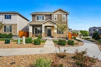 Building Photo - 6833 Longpark Dr