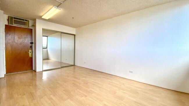 Foto del edificio - Available Now! Studio on Kinau Street with...