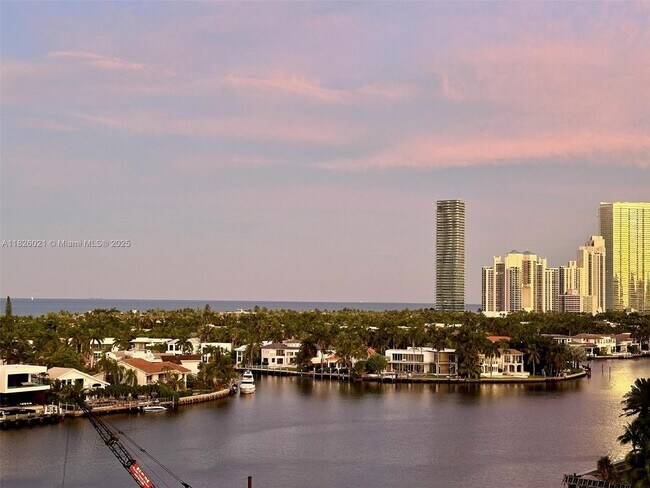 Foto del edificio - 20515 E Country Club Dr
