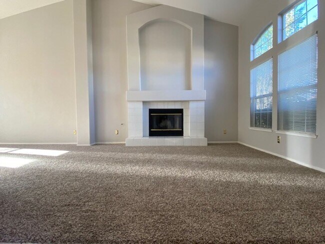 Building Photo - 2 story Rocklin home with downstairs bedroom