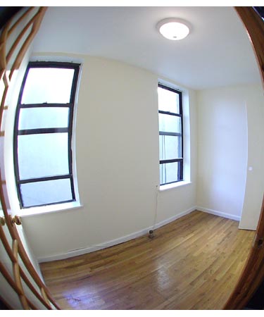 Primary Photo - 400 E 12th St