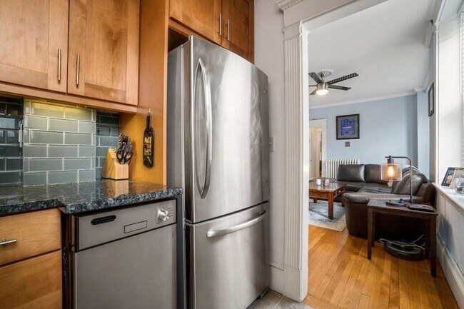 Foto del edificio - 8 Garrison St