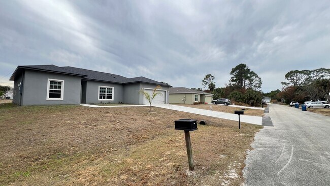 Building Photo - GREAT 3 BD/2BA Home in Palm Bay!!