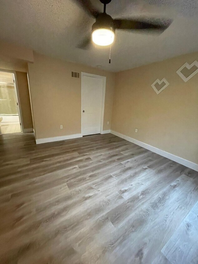 Foto principal - 1365 Sable Blvd