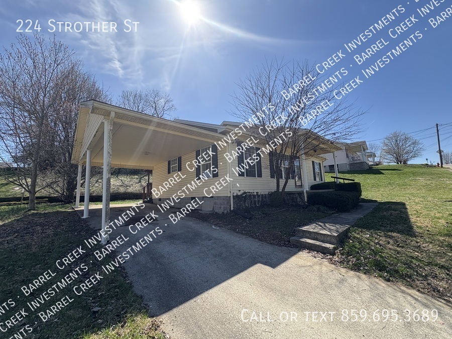 Primary Photo - 224 Strother St
