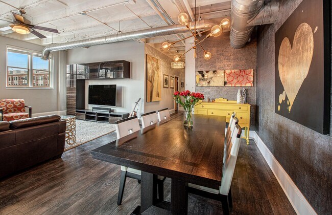 Foto del edificio - 301 E Reservoir Ave