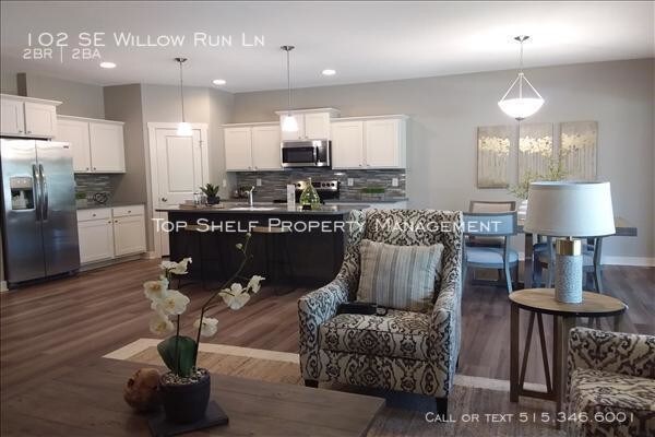 Foto del edificio - 2 bedroom, 2 bath Townhome