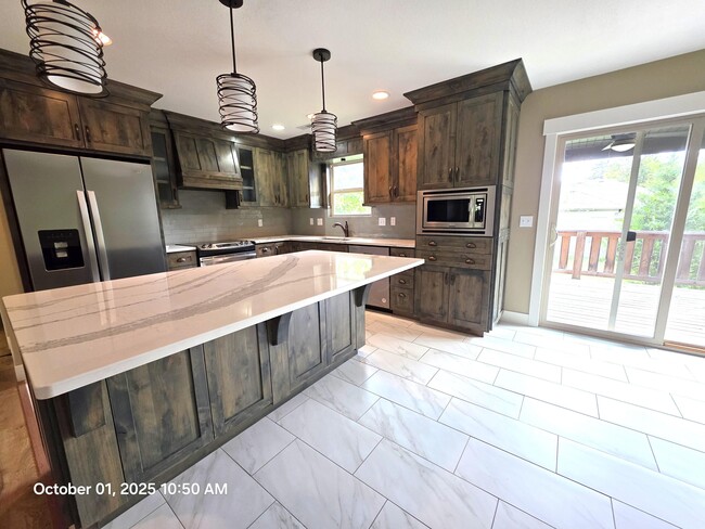 Building Photo - 2600 Norbury Dr