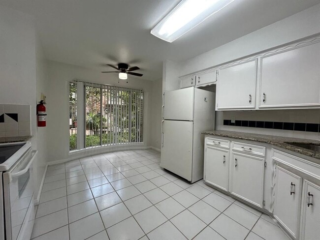Foto del edificio - 5534 Holly St