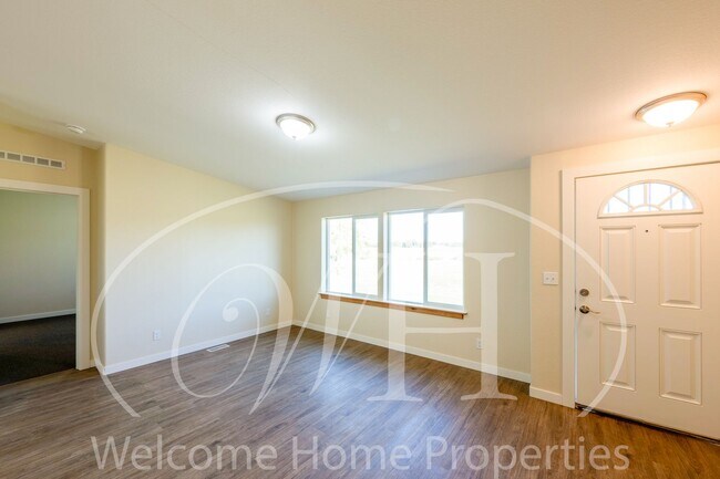 Foto del edificio - 2274 Last Chance Rd