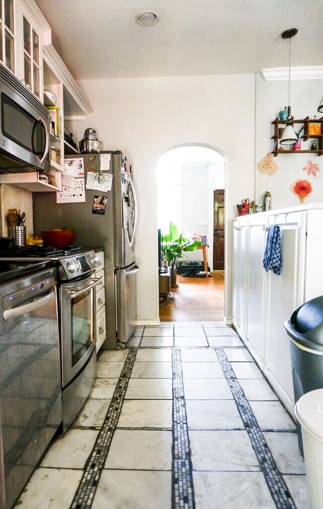 Foto del edificio - Fabulous 3BD/1BA/2HBA Townhome in Baltimore