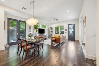 Building Photo - 1303 Harriet Ct