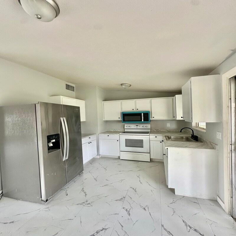 Foto principal - 2175 Conway Blvd