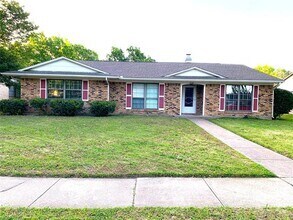 Building Photo - 2724 Biloxi Ln