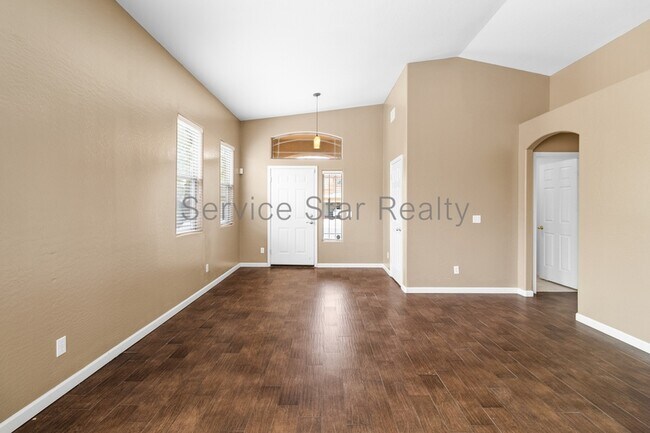 Foto del edificio - 5058 E Lucia Dr