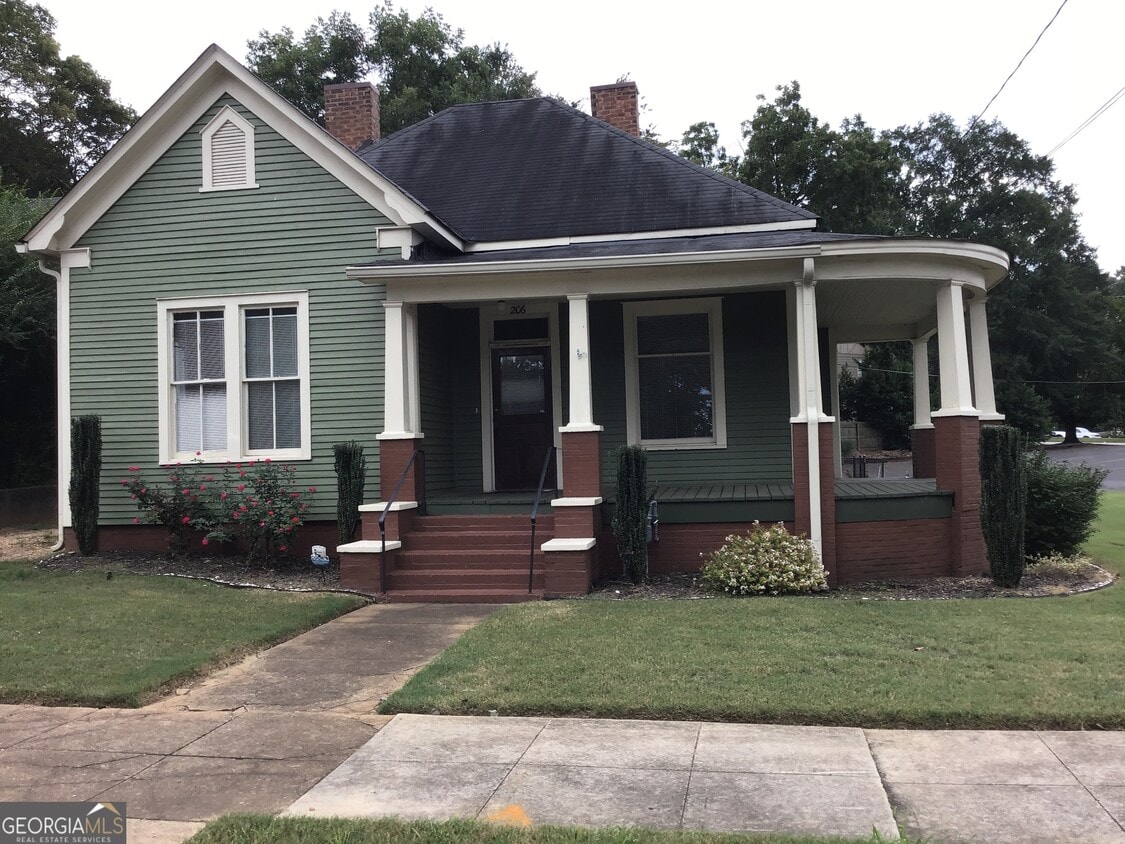 Foto principal - 206 E 8th St SW