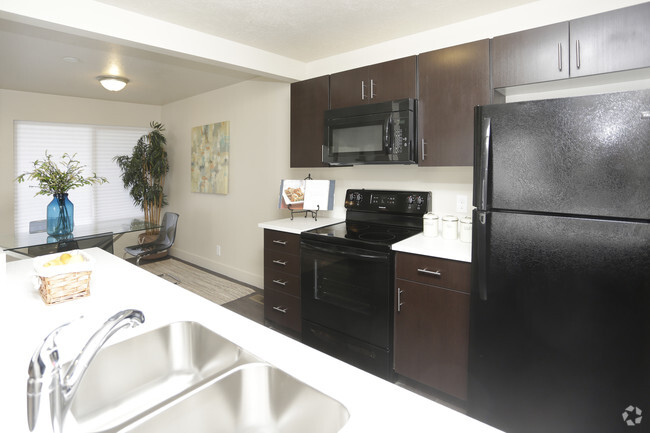 Interior Photo - Harrison Pointe