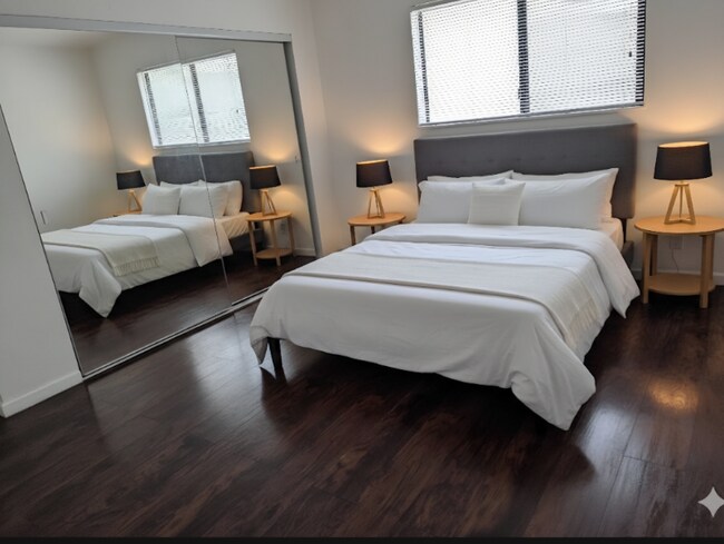 Building Photo - 514 Coronado Ave