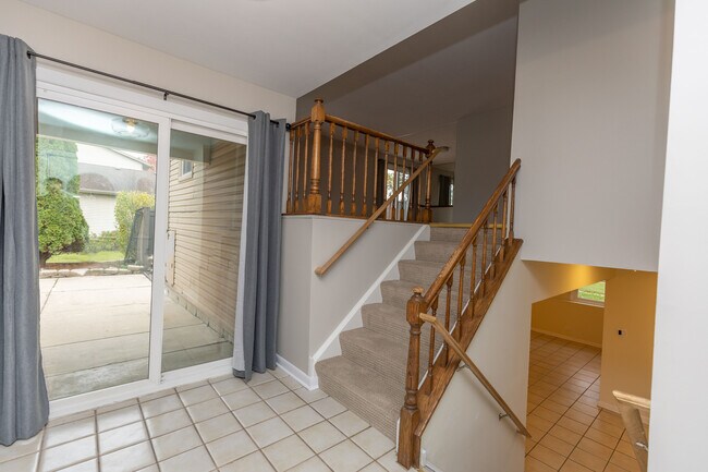 Foto del edificio - 821 Oakwood Dr