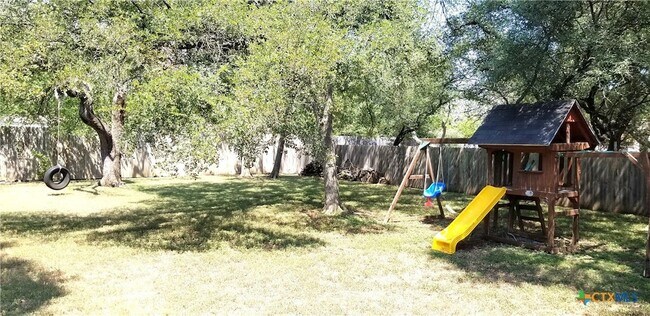 Foto del edificio - 619 Rolling Hills Dr