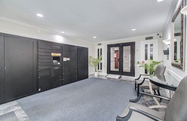 Foto del edificio - 355 N Post Oak Ln