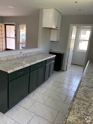 Building Photo - 126 Oak Hill Dr