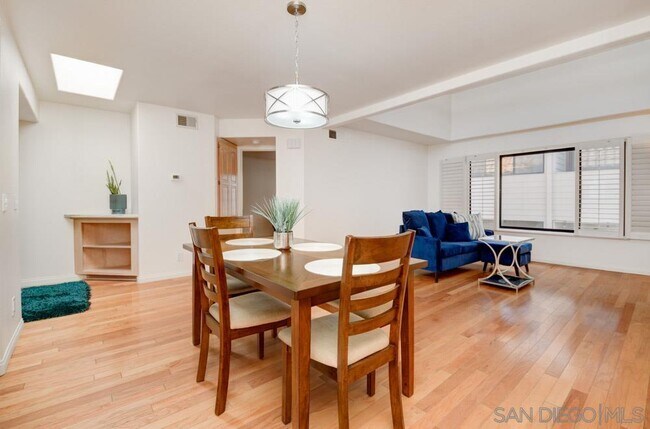 Foto del edificio - 7560 Eads Ave