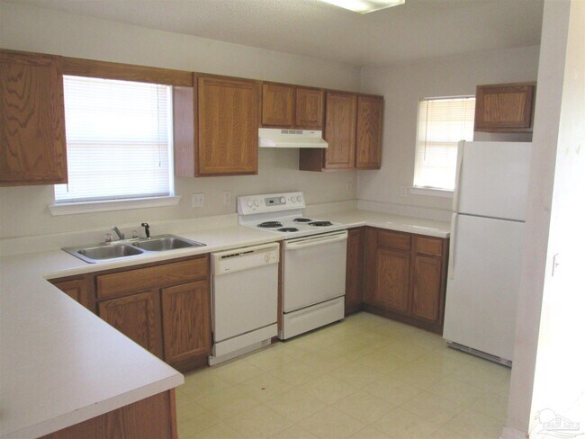 Building Photo - 4064 Glenway Dr