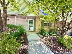 Building Photo - 5010 Trace Manor Ln