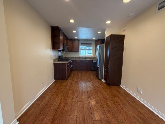 Building Photo - 5063 Argyle Dr