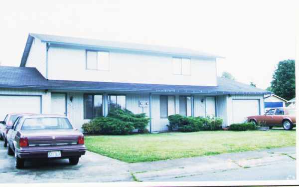 Primary Photo - 9029-9031 9th Pl SE