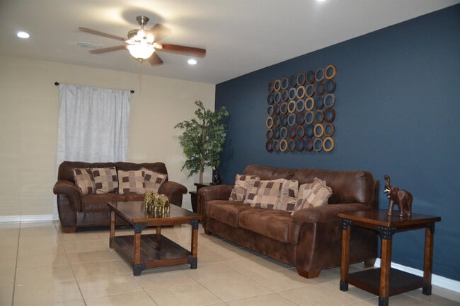 Building Photo - 109 Ramon Cardenas Dr