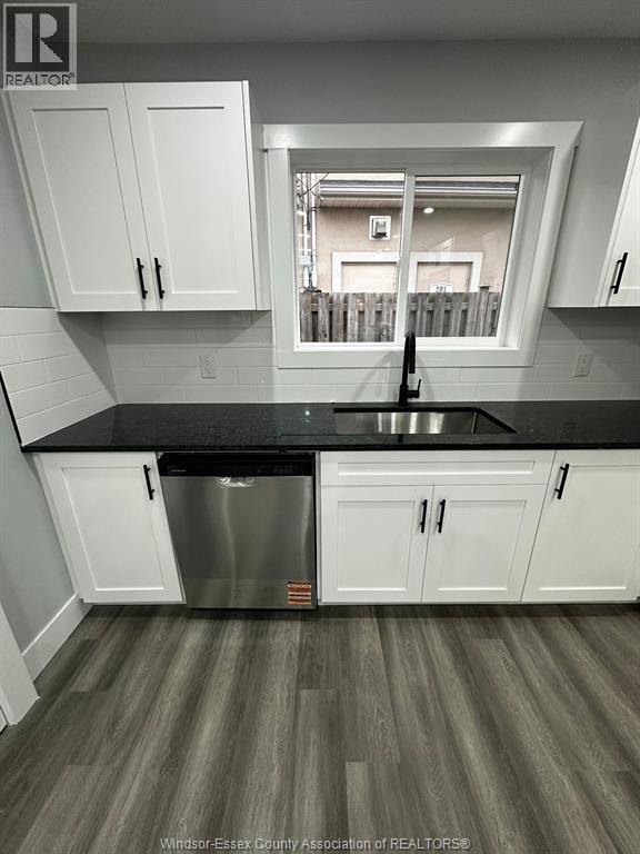 Photo du bâtiment - 819 Frank Ave