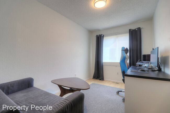 Foto del edificio - 3 br, 1 bath House - 2367 S Eagleson Rd