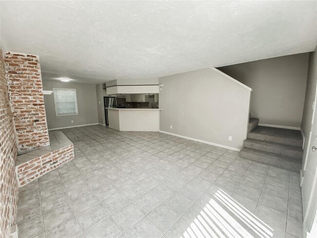 Building Photo - 1309 Blair St