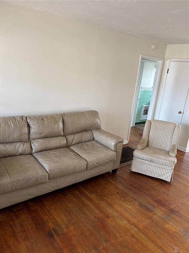 Foto del edificio - 1324 Dorchester Dr