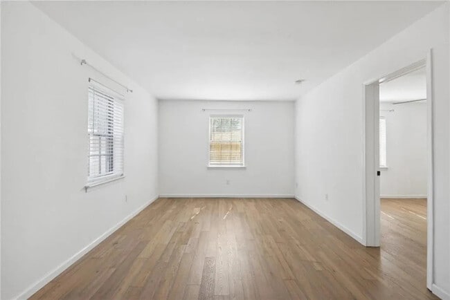 Living room - 1532 St Andrew St