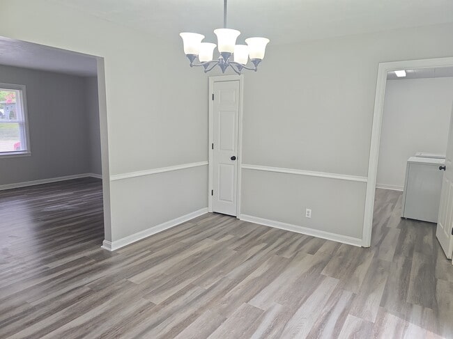 Foto del edificio - 8802 Malvern Hill Rd