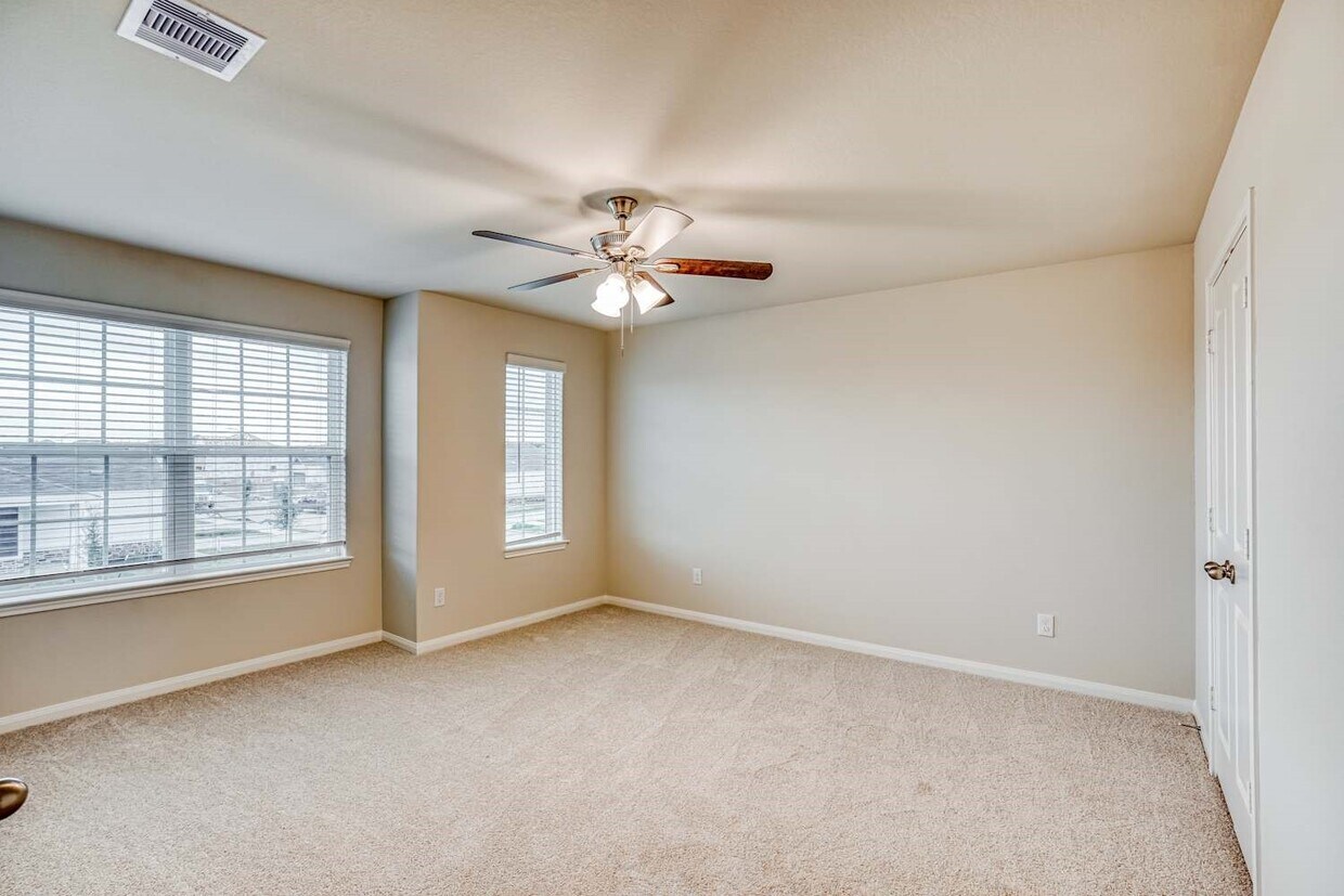 Foto del edificio - 8212 Sunberry Shadow Dr